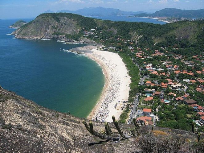 Trilha Costão de Itacoatiara